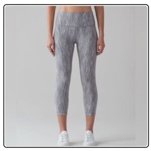 Lululemon Athletica Wunderunder 21” crop legging